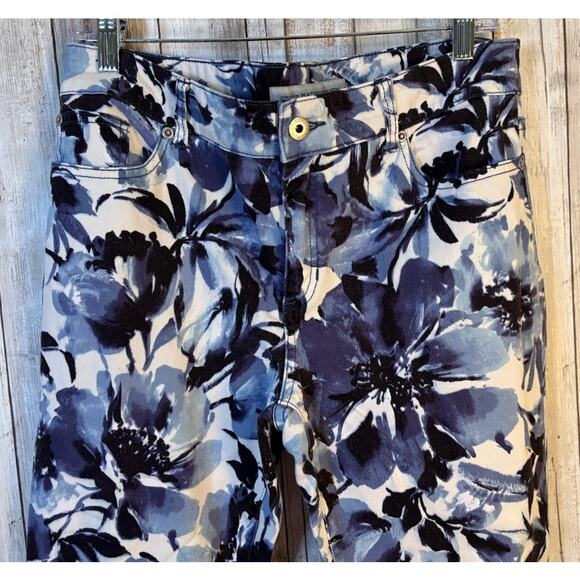 Chico's Platinum Denim Floral Print Ankle Jeans - Size 8 - Picture 2 of 7